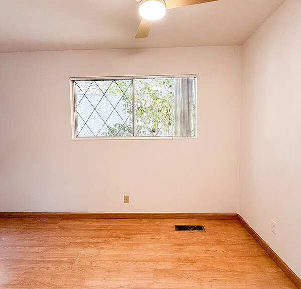 411 College Ave #A — Photo 7
