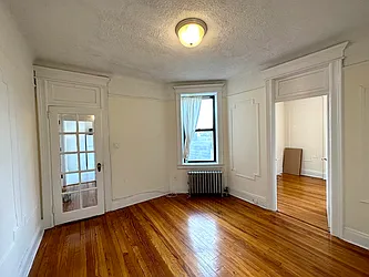 Rented by LRGNY Group, Inc.