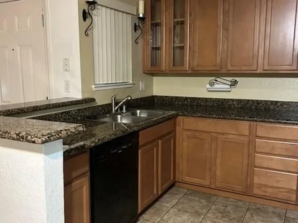 3715 Tallyho Dr APT 32, Sacramento, CA 95826