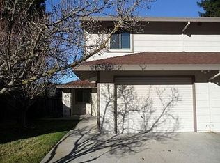 35 Park West Ct, Sacramento, CA