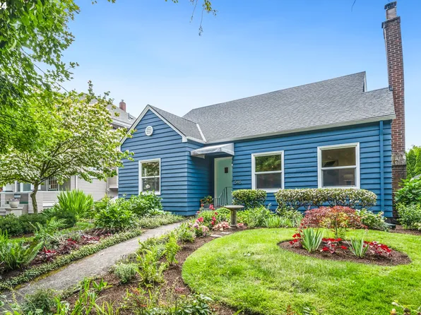 545 NE Hazelfern Pl, Portland, OR 97232