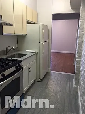 Rented by Mdrn Residential | media 15