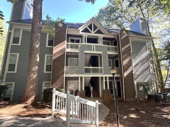 2512 Cranbrook Ln APT 10, Charlotte, NC 28207