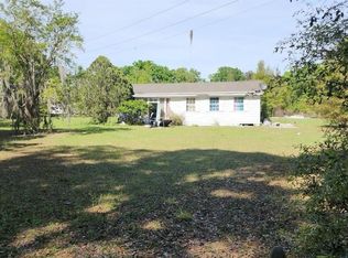 2607 NE 140th St, Citra, FL 32113