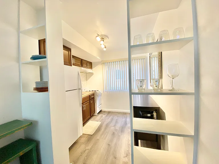 872 Reed Ave — Photo 4
