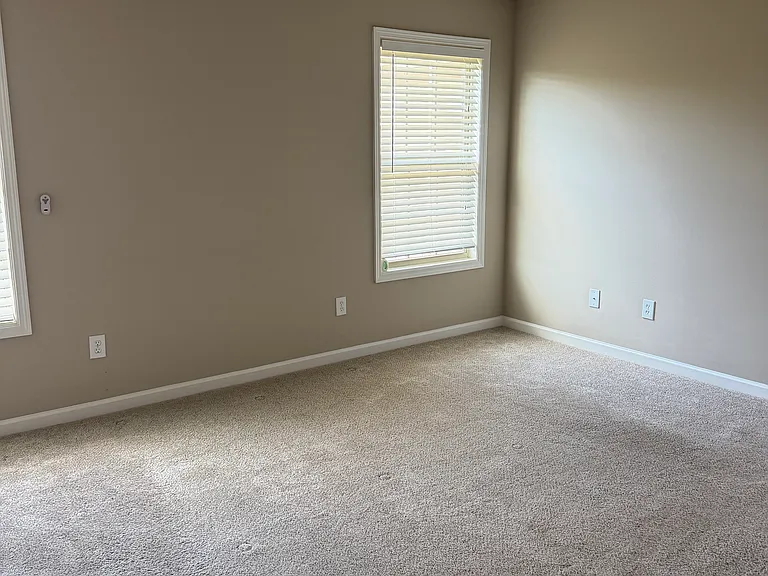 2419 Belltown Dr SW — Photo 9