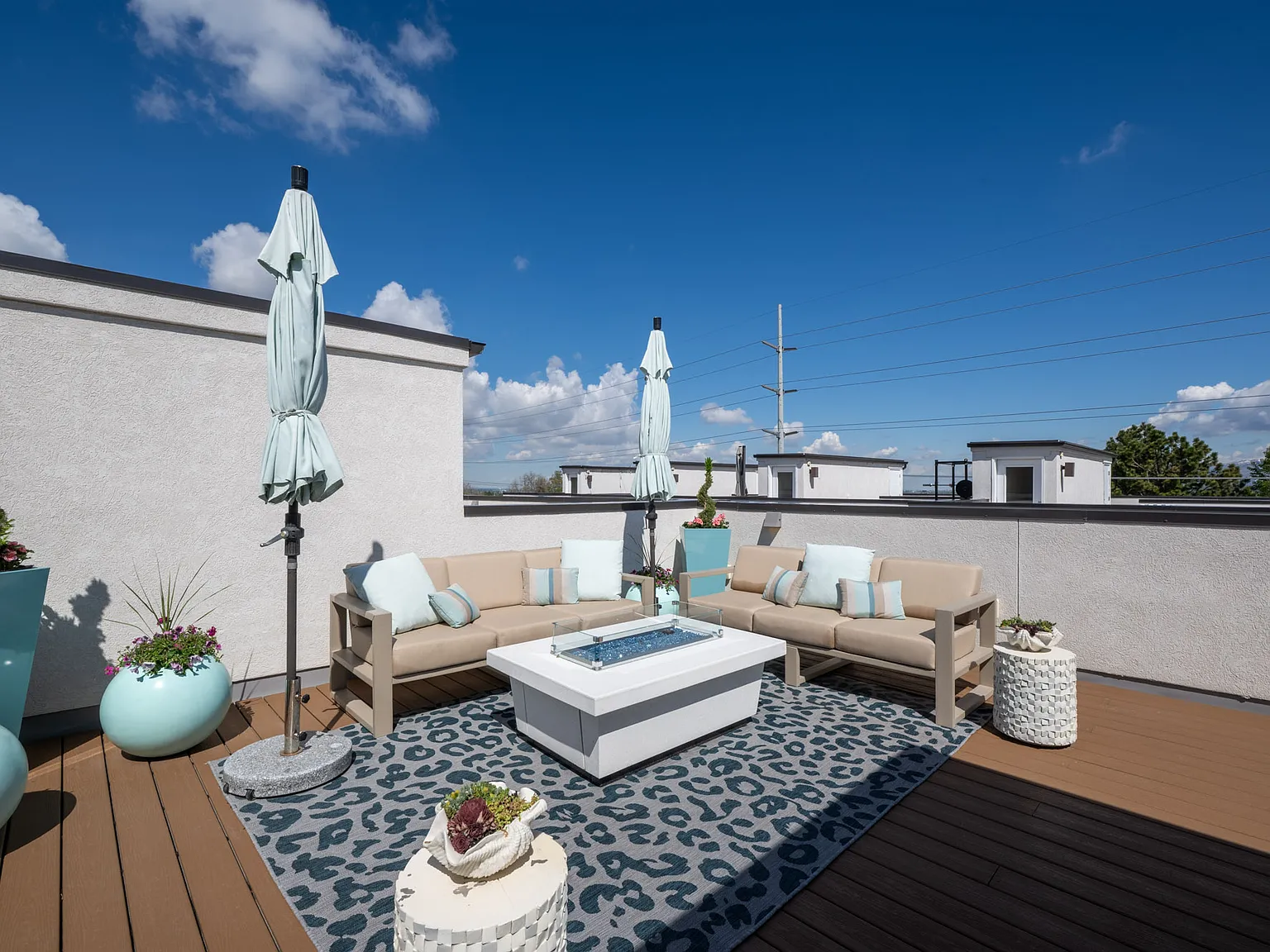 4 bed, 1941 sqft, $3,195 — Photo 1