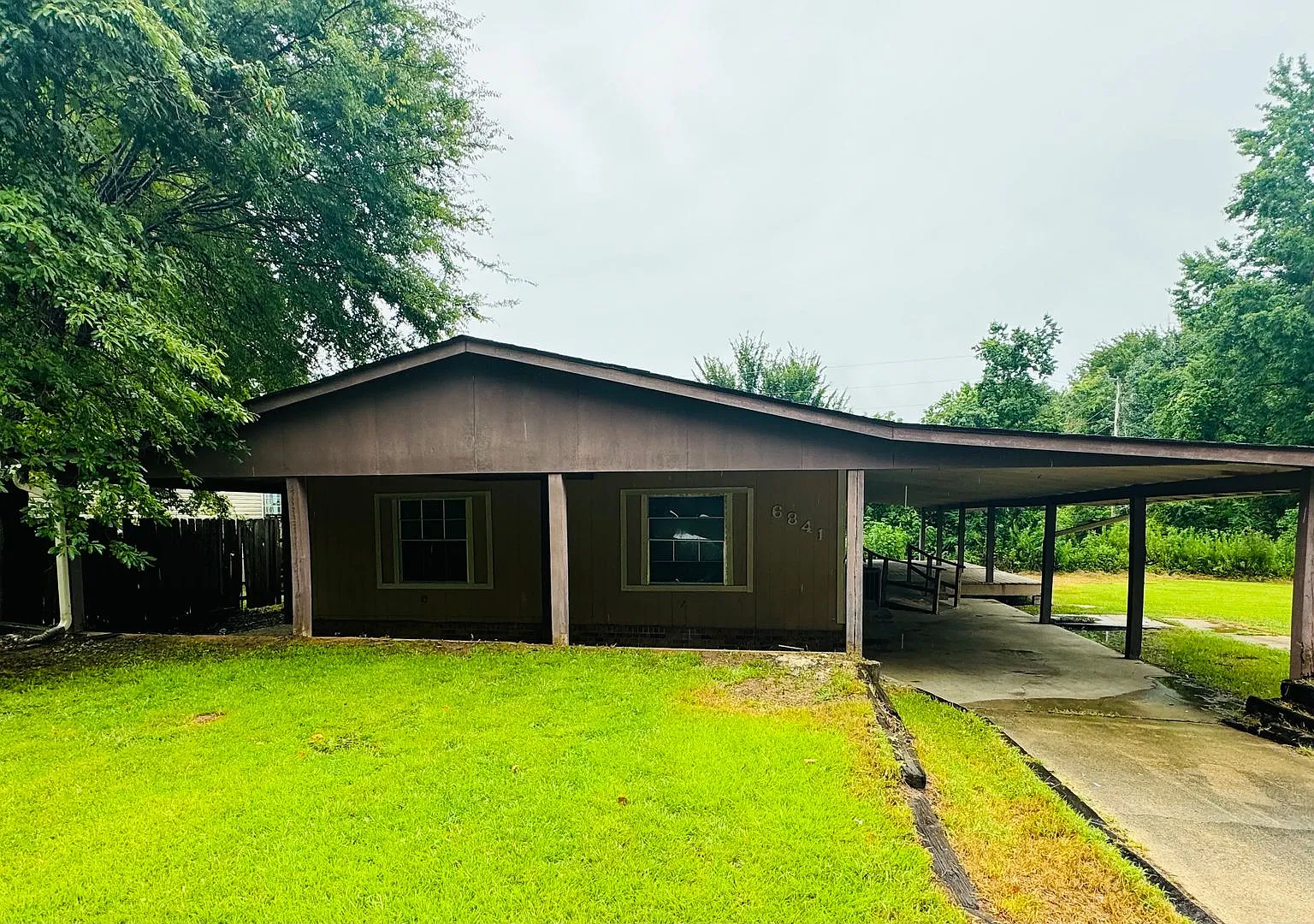Check Out this 3 bed 2 bath — Photo 2