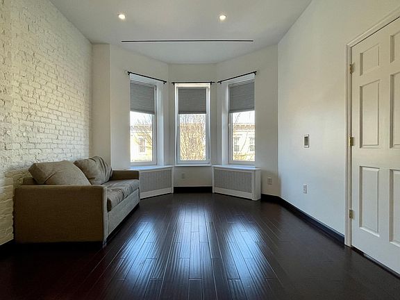 4th image of 6420 Woodbine St