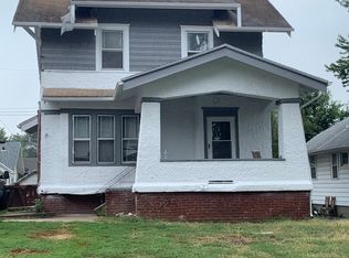 2565 Whitmore St, Omaha, NE 68112