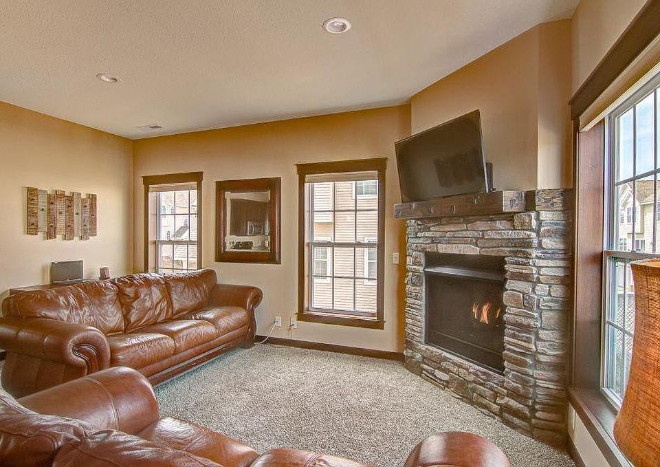 1st image of 2442 Foxglove Cir