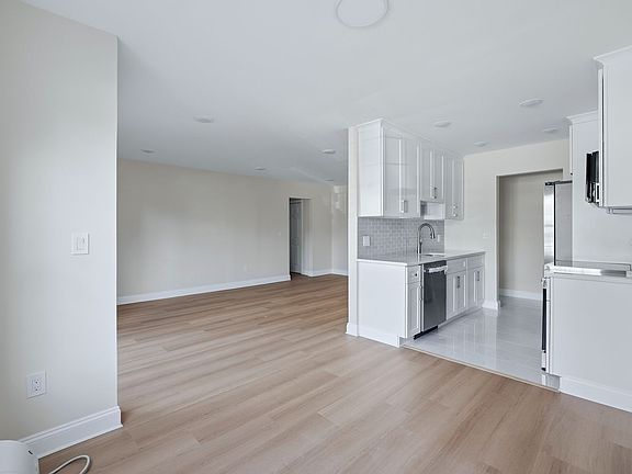 3rd image of 280 Kipp St APT 1E