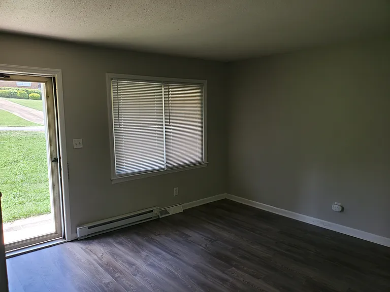 216 Lakeside Ave — Photo 7