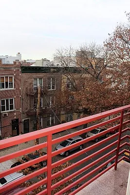 Rented by Bouklis Group | media 7