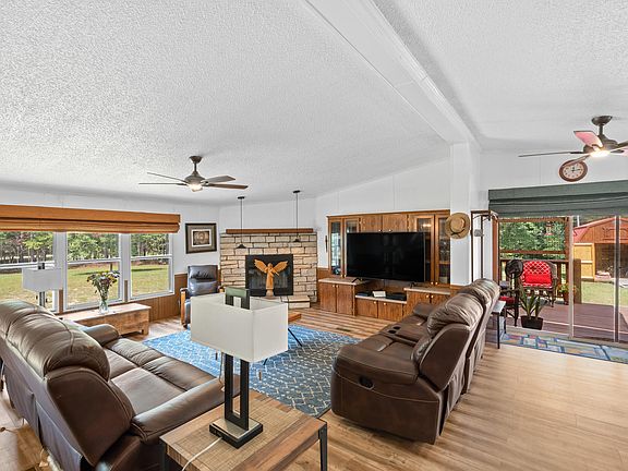 3rd image of 4548 Ramona Lane