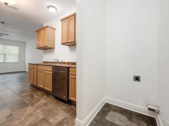4th image of 8715 Orange Ave #A