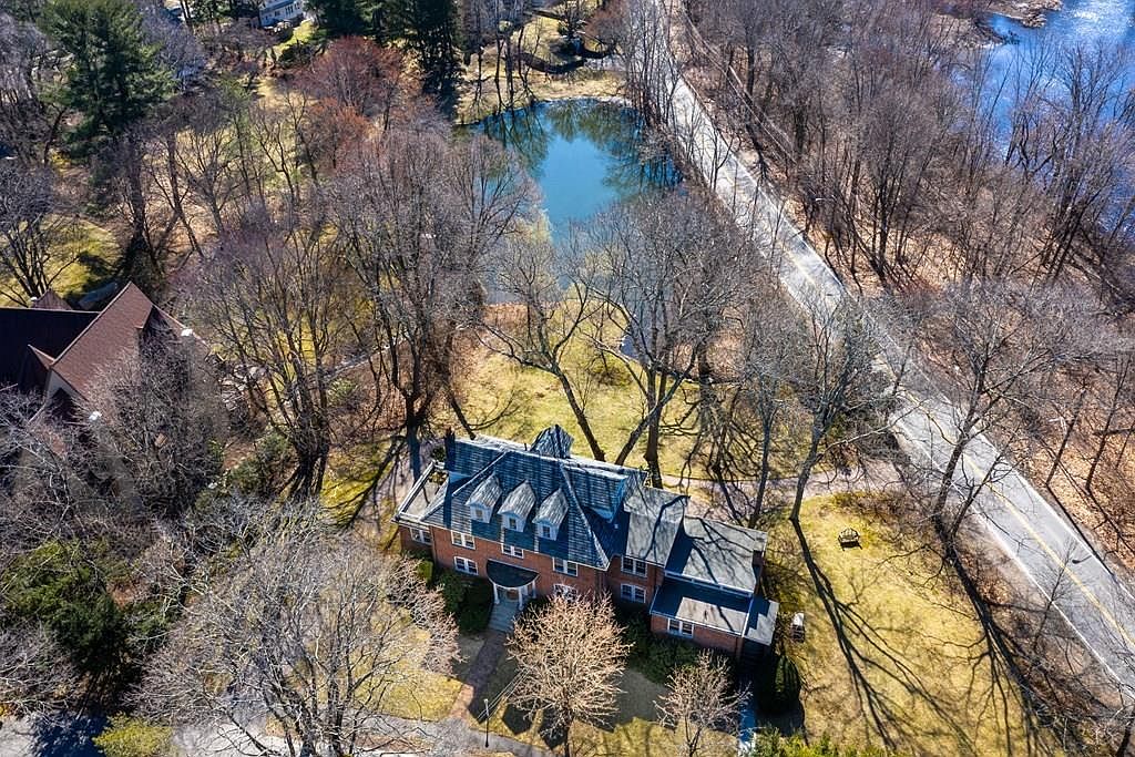 24 Radcliff Rd, Waban, MA 02468 | Zillow