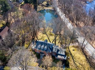 24 Radcliff Rd, Waban, MA 02468