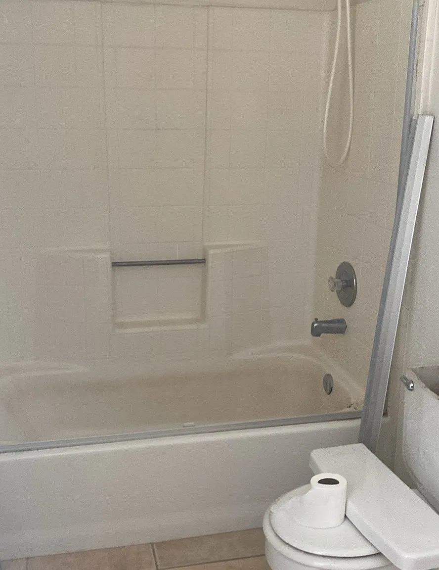 1 bed, 1100 sqft, $1,000 — Photo 3