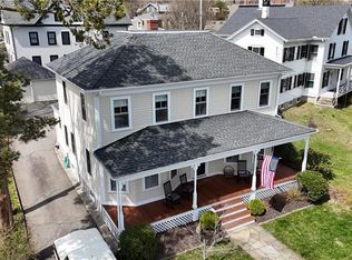 13 Prospect St, East Greenwich, RI 02818