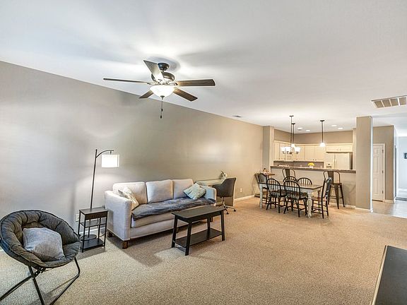 3rd image of 109 Heritage Place Dr