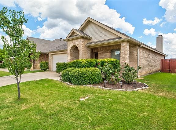 4th image of 2404 Gutierrez Dr