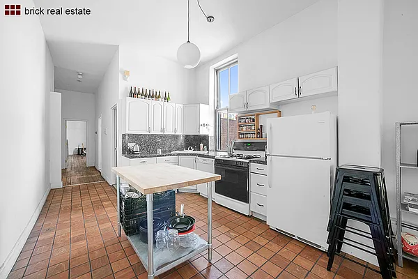 Rented by Brick Real Estate | media 9