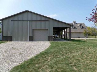 7496 Hillcrest Ave, Manitou Beach, MI