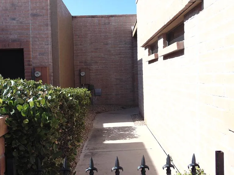 1597 W Calle Zuniga — Photo 26