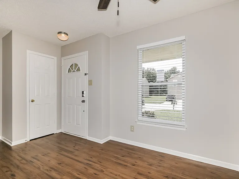 11351 N Creekside Dr — Photo 5