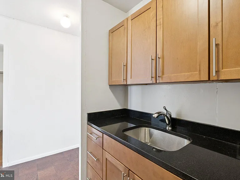 200 Locust St #20EN — Photo 9