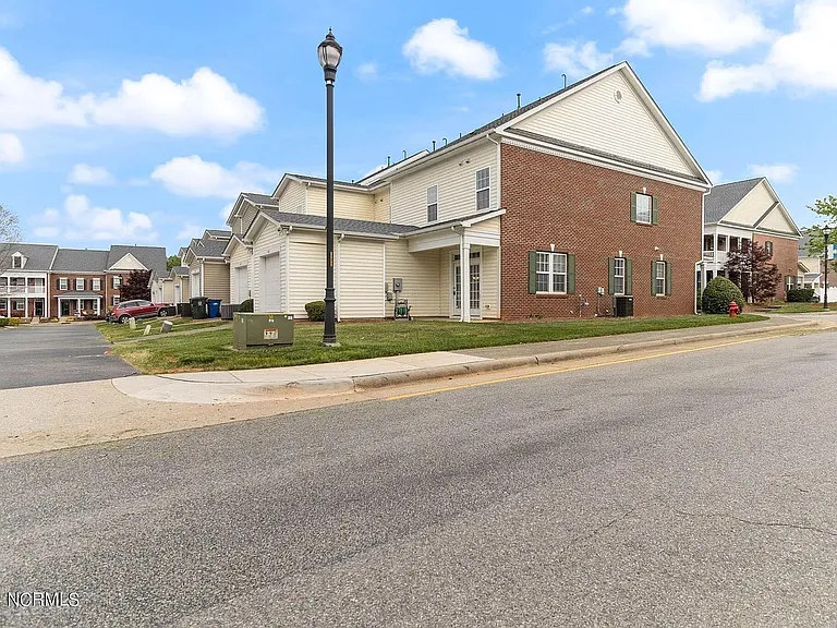 503 Dragby Ln — Photo 5