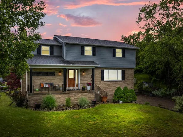 200 Sunrise Dr, Irwin, PA 15642
