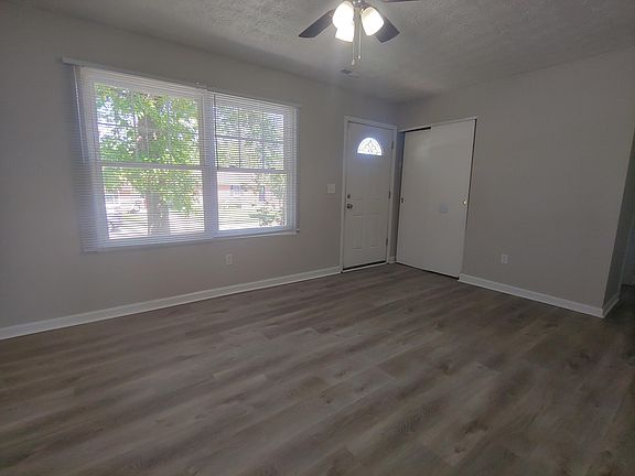 5th image of 16 Plymouth Ln
