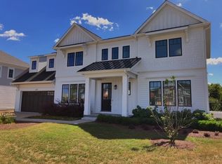 425 Williams Ct, Clarendon Hills, IL 60514