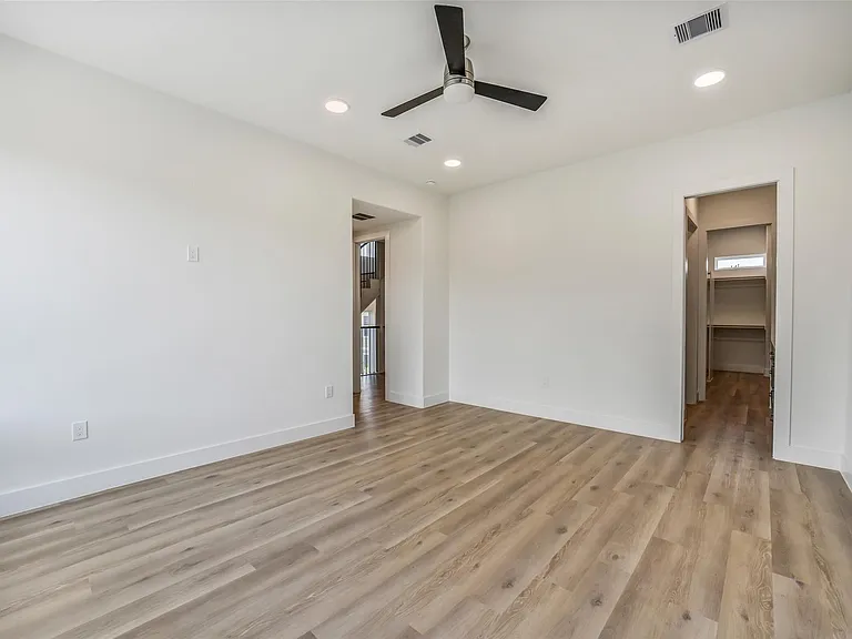 225 Willard St — Photo 21