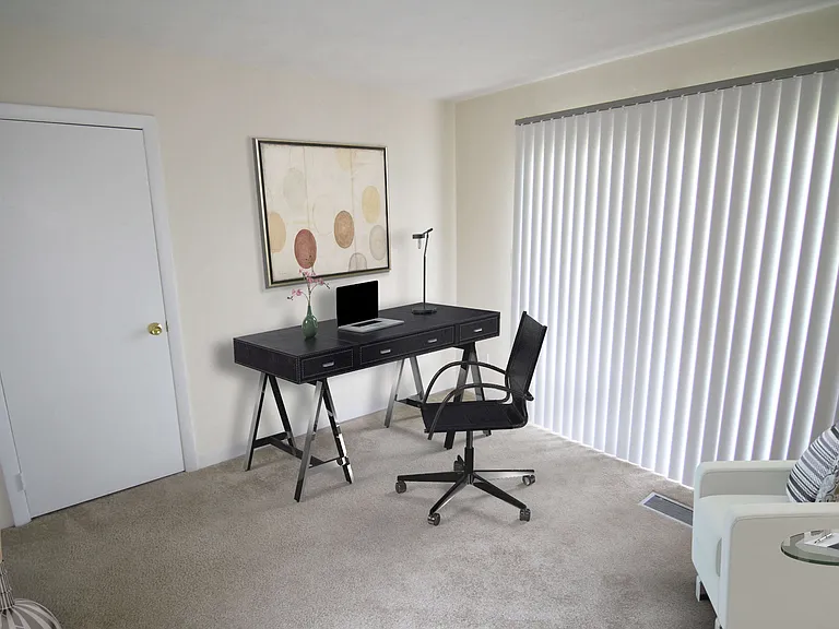 Norwest Woods Apartment — Photo 62