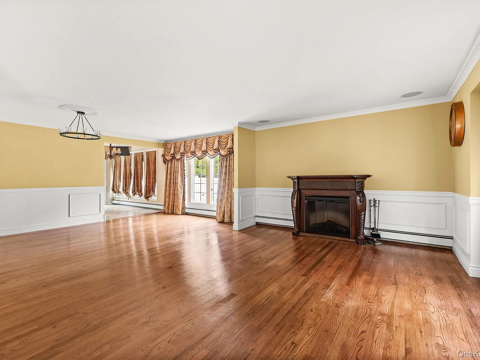 4 bed, 2.5 bath, 2451 sqft, $7,000 — Photo 4
