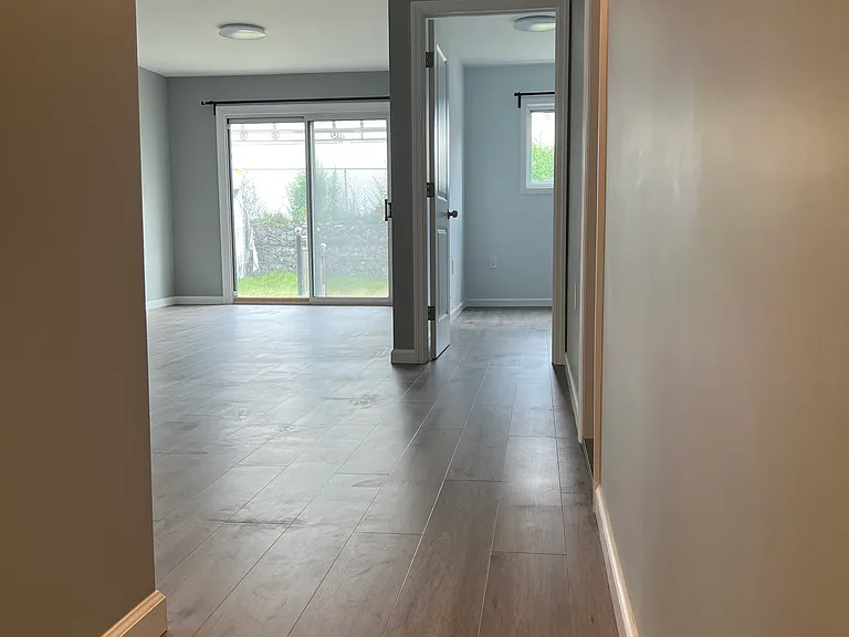 240 Woodrow Rd — Photo 2