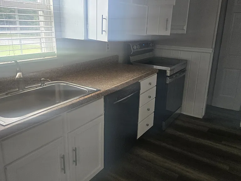 118 Clark Blvd — Photo 24