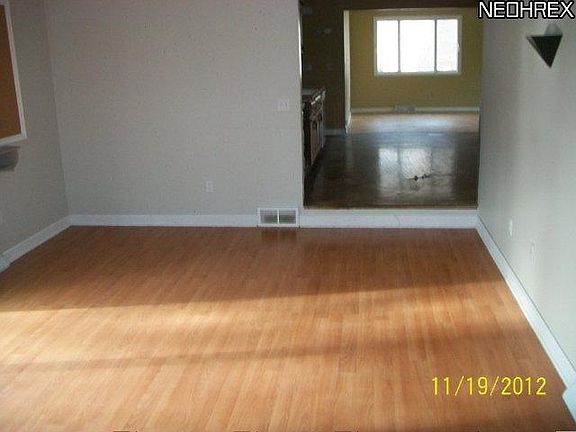 5th image of 4612 Brushwood Cir