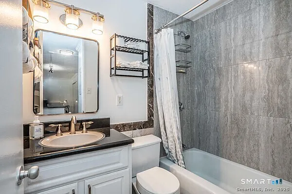 1 Gold St #3D — Photo 13