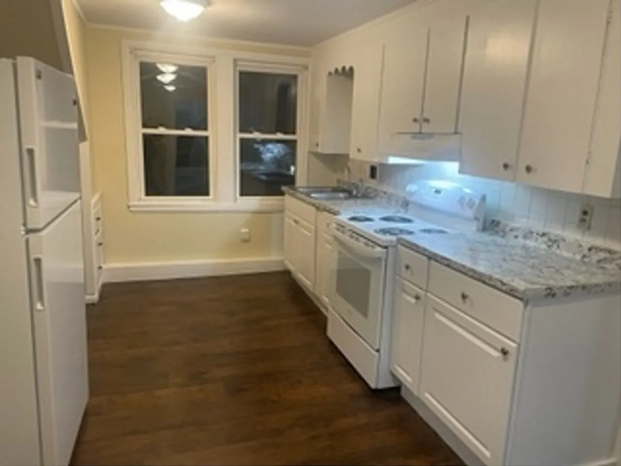 3 bed, 800 sqft, $1,550 — Photo 3