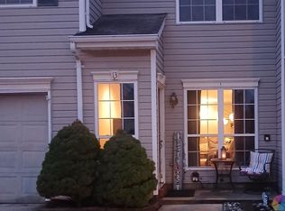 13 Sawgrass Ct, Blackwood, NJ 08012