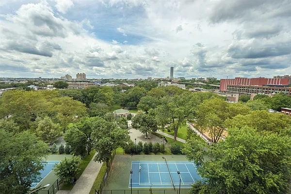 Sold by Sawyer Smith Residential Brokerage | media 9