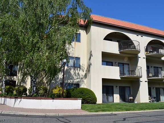 3rd image of 2 Ann St APT S301