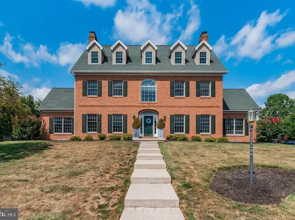 332 W Meadow Dr, Mechanicsburg, PA 17055