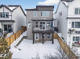 3230 Parker Loop SW, Edmonton, AB T6W4R8