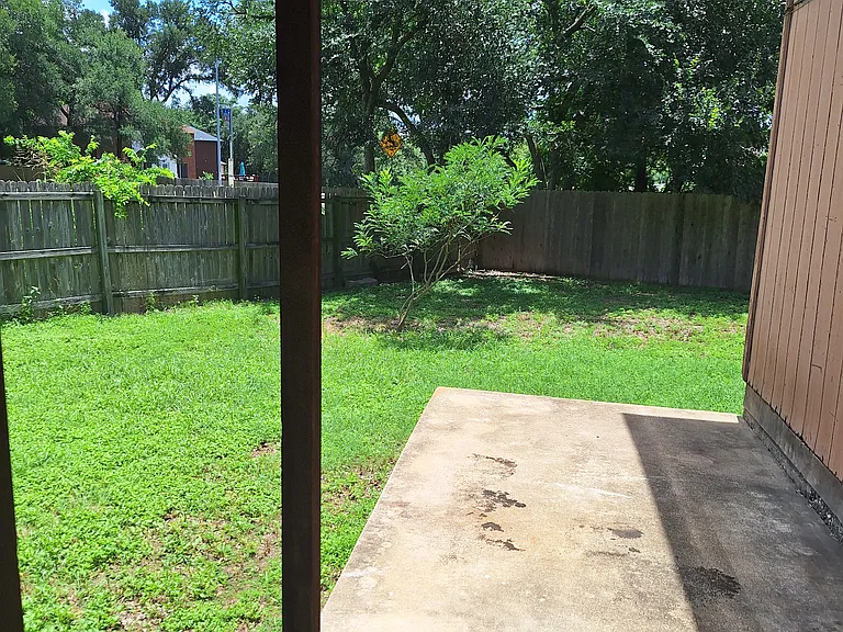 8207 Hood Cir #B — Photo 35