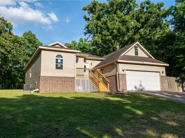 15 Coalburn Cir, Bella Vista, AR 72715